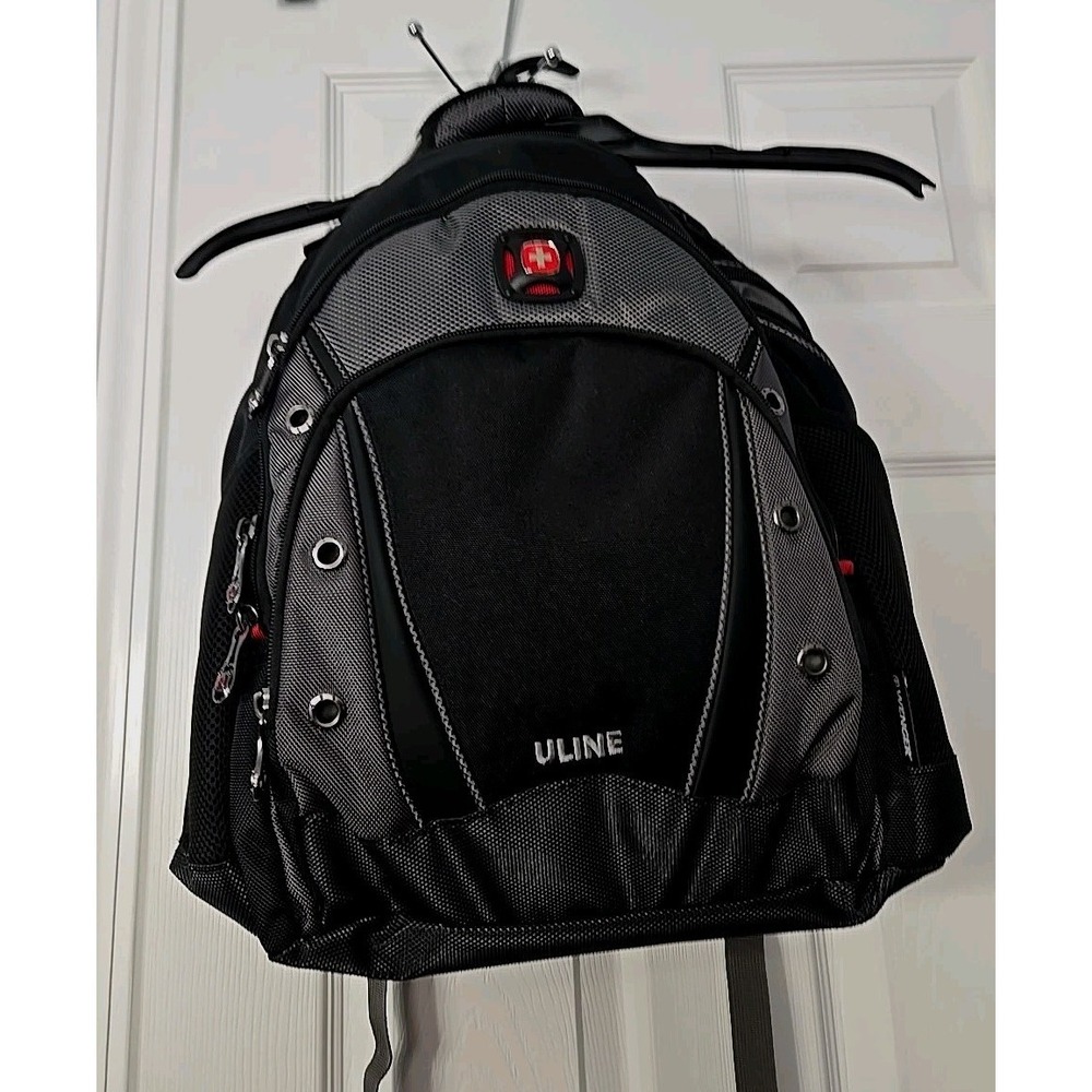 Wenger Synergy Pro 16" Laptop Backpack~ Black/Gray~New Open Box